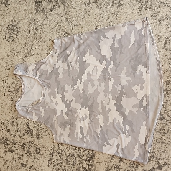 Athletic works tank top bundle - Picture 8 of 14